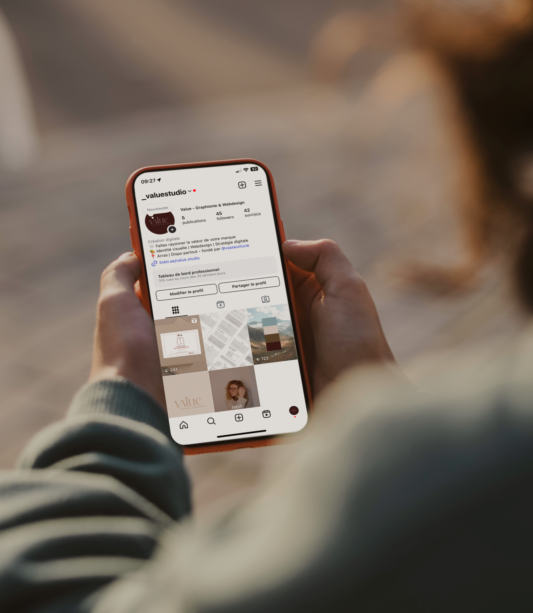 Aperçu du compte Instagram de Value Studio, spécialisé en communication visuelle, webdesign et gestion des réseaux sociaux